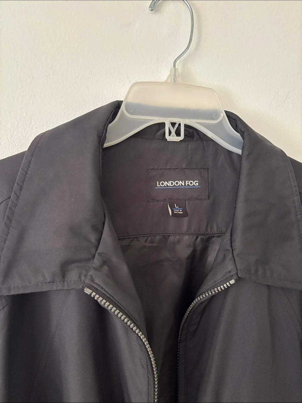 London Fog Men’s Black Lightweight Zip Up Windbreaker Jacket Large
